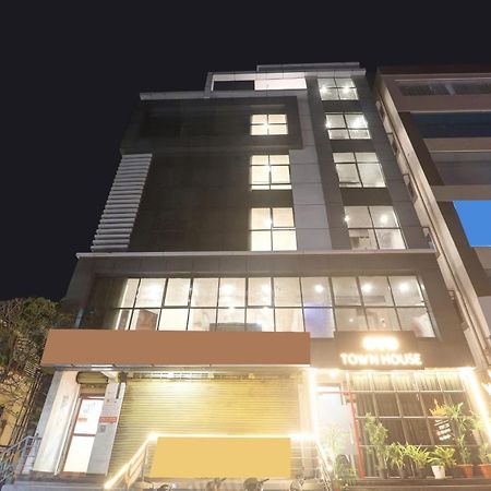 Super Townhouse Rcc Pride Otel Haydarabad Dış mekan fotoğraf