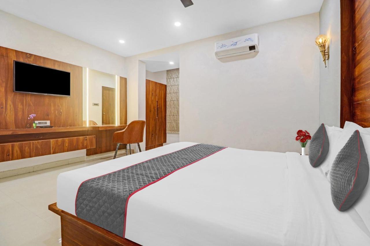 Super Townhouse Rcc Pride Otel Haydarabad Dış mekan fotoğraf