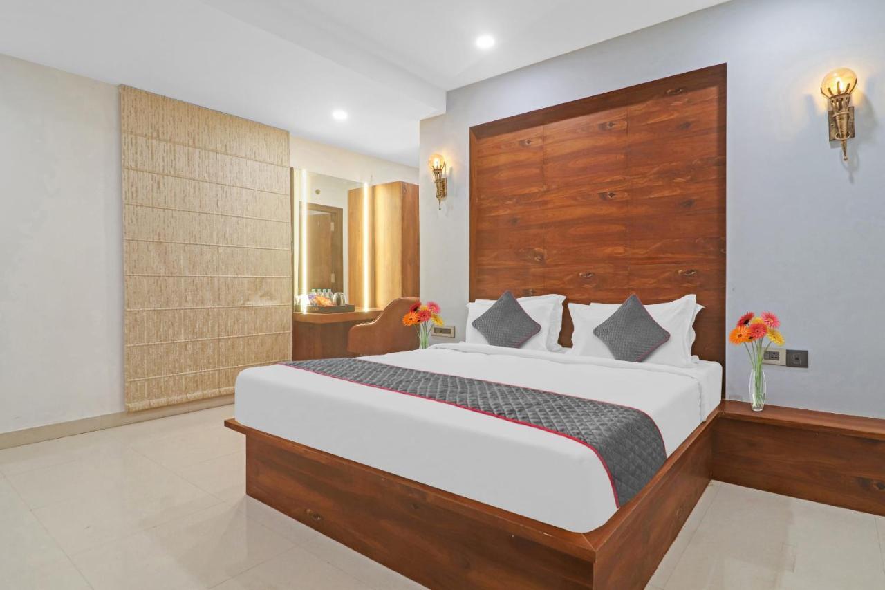 Super Townhouse Rcc Pride Otel Haydarabad Dış mekan fotoğraf