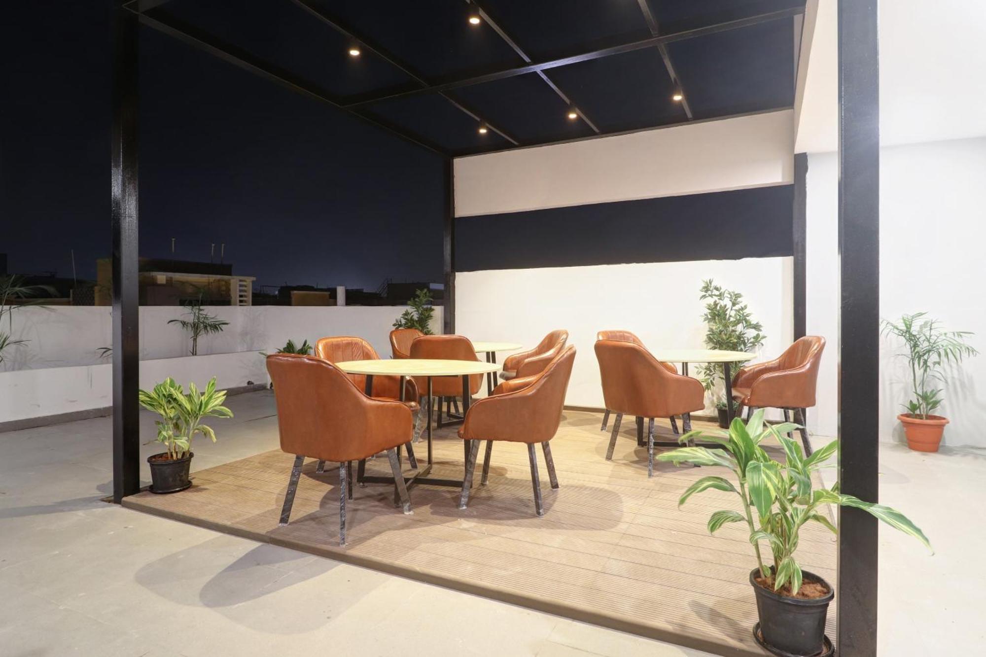 Super Townhouse Rcc Pride Otel Haydarabad Dış mekan fotoğraf